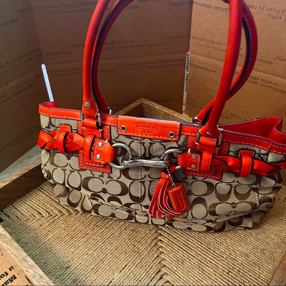 Coach Signature C shoulder bag with zipper with orange leather